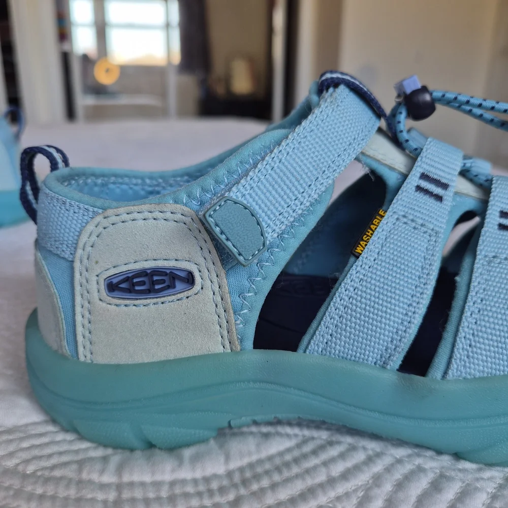 EUC Like New Keen Newport H2 Baby Ice Blue Kids 5 Women 6.5 EU 37